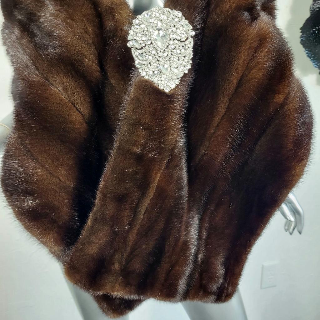 VINTAGE RANCH MAHOGANY BROWN GENUINE REAL MINK FUR STOLE WRAP COAT SHAWL