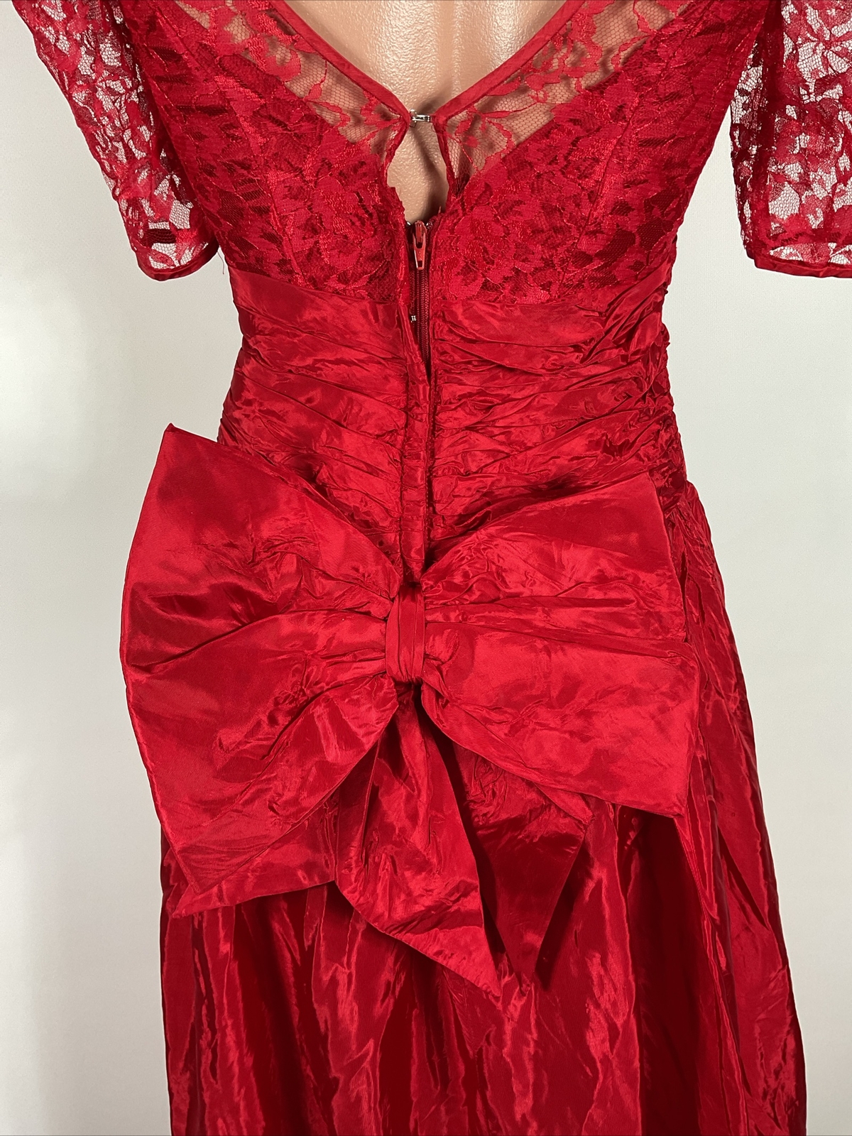 VTG 80s Prom Red LACE PUFFY BUBBLE SLEEVE Party Formal Bows Evening Dress Gown 4
