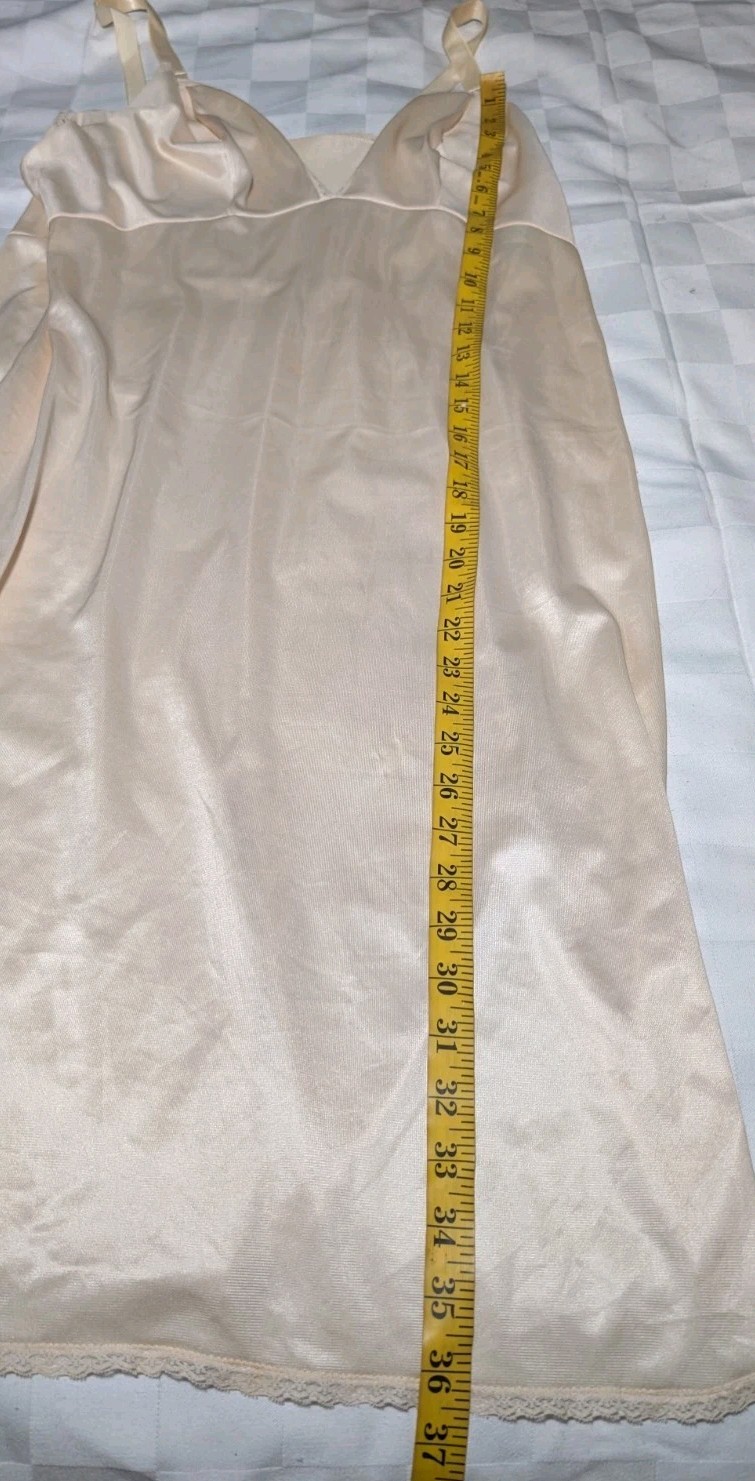 PINEHURST LINGERIE Ivory Nude Slip Dress LACE TRIM 100% Nylon Women’s 38 Large