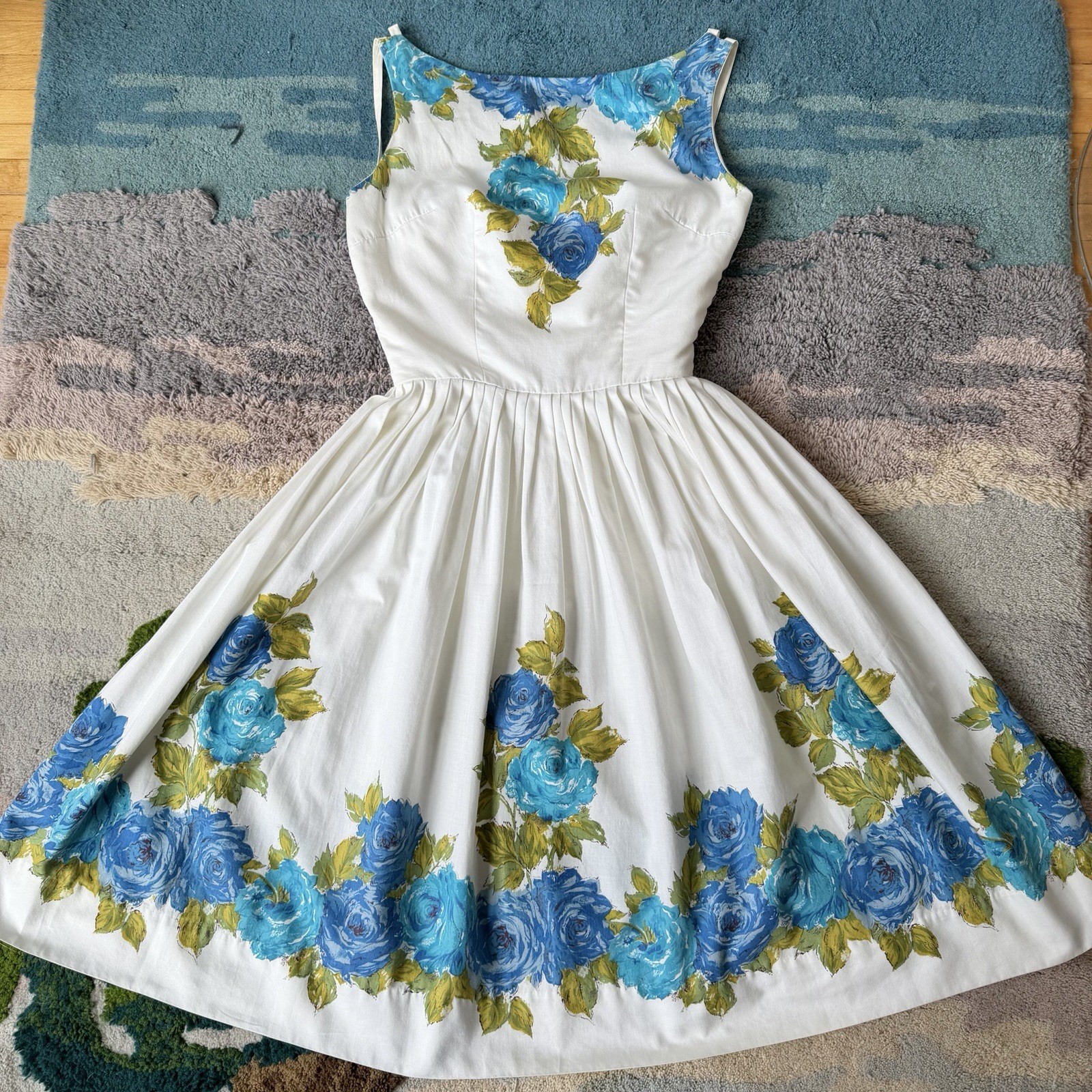 Vintage 1950s BORDER PRINT SUNDRESS Dress Cotton Blue ROSES Bows Metal Zipper XS