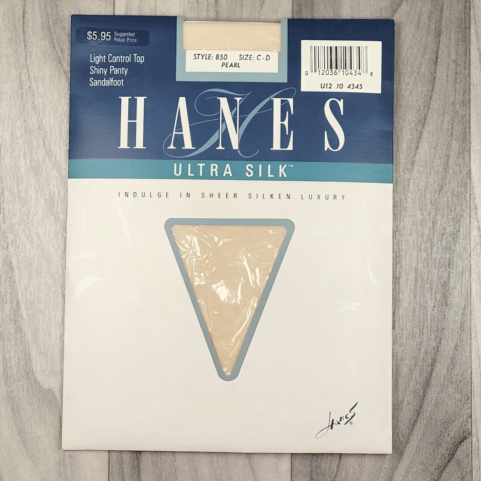 Hanes Ultra Silk Sheer Light Control Top Sandalfoot Panty Hose Size C-D Pearl