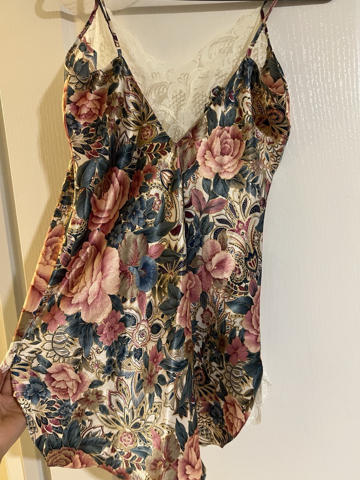 Victoria’s Secret Maxi Nightgown and Robe Set Vintage, Size Medium