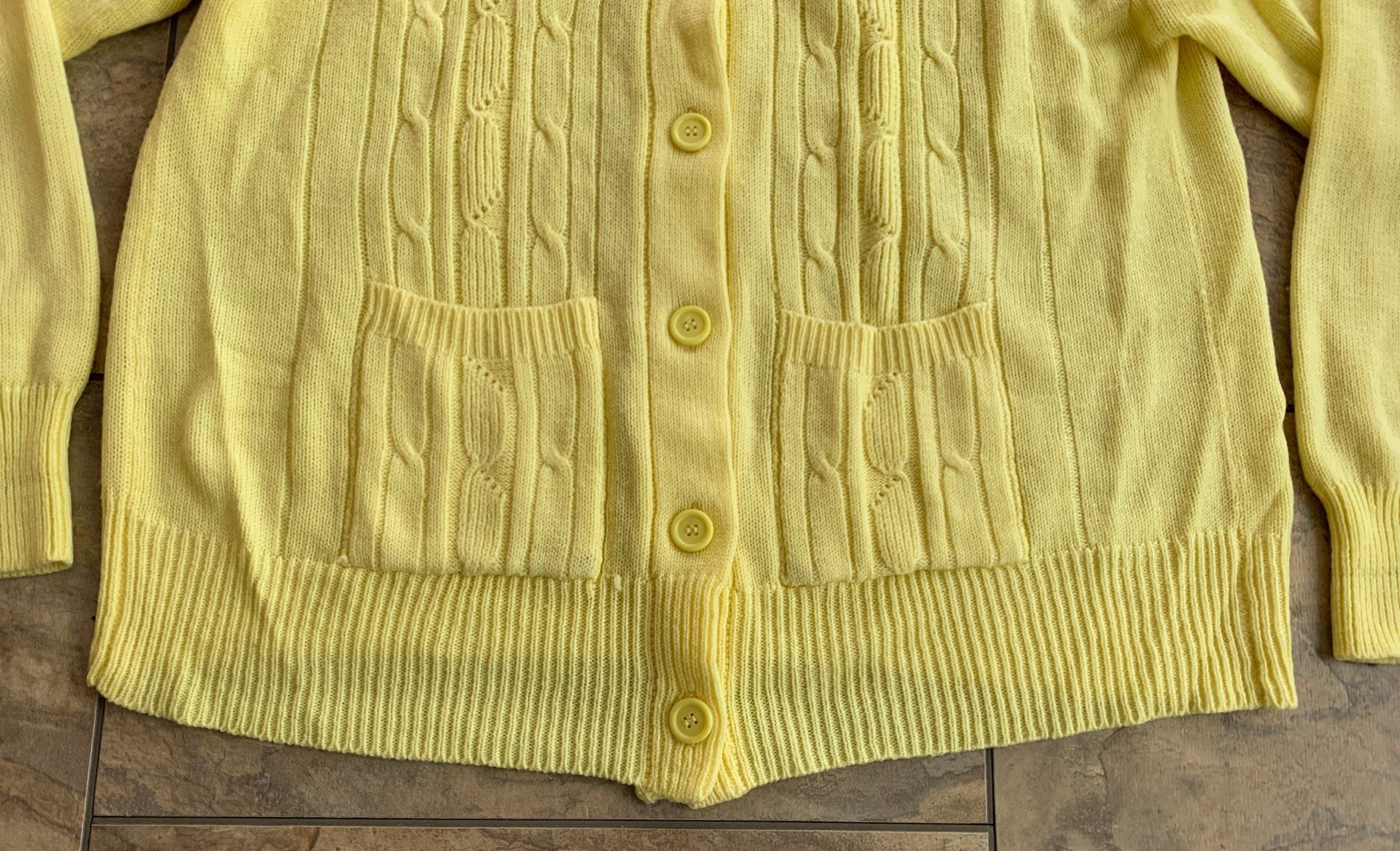 Vintage 70s Corliss Women’s 44 XL Yellow Button Up Cardigan Sweater Pockets