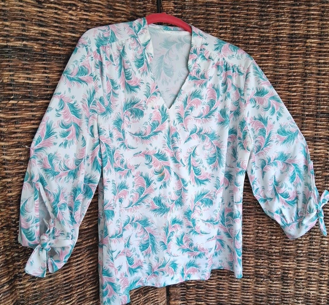 Vintage 70s Blue And Pink Paisley Feathers Med? Retro Disco Groovy Mod Unbrand
