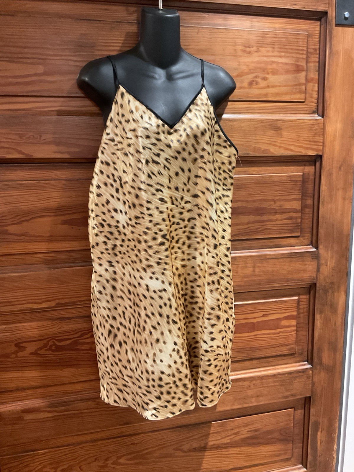 Vintage Secret Treasures Silky Leopard Animal Nightgown Robe Pengoir Set XL