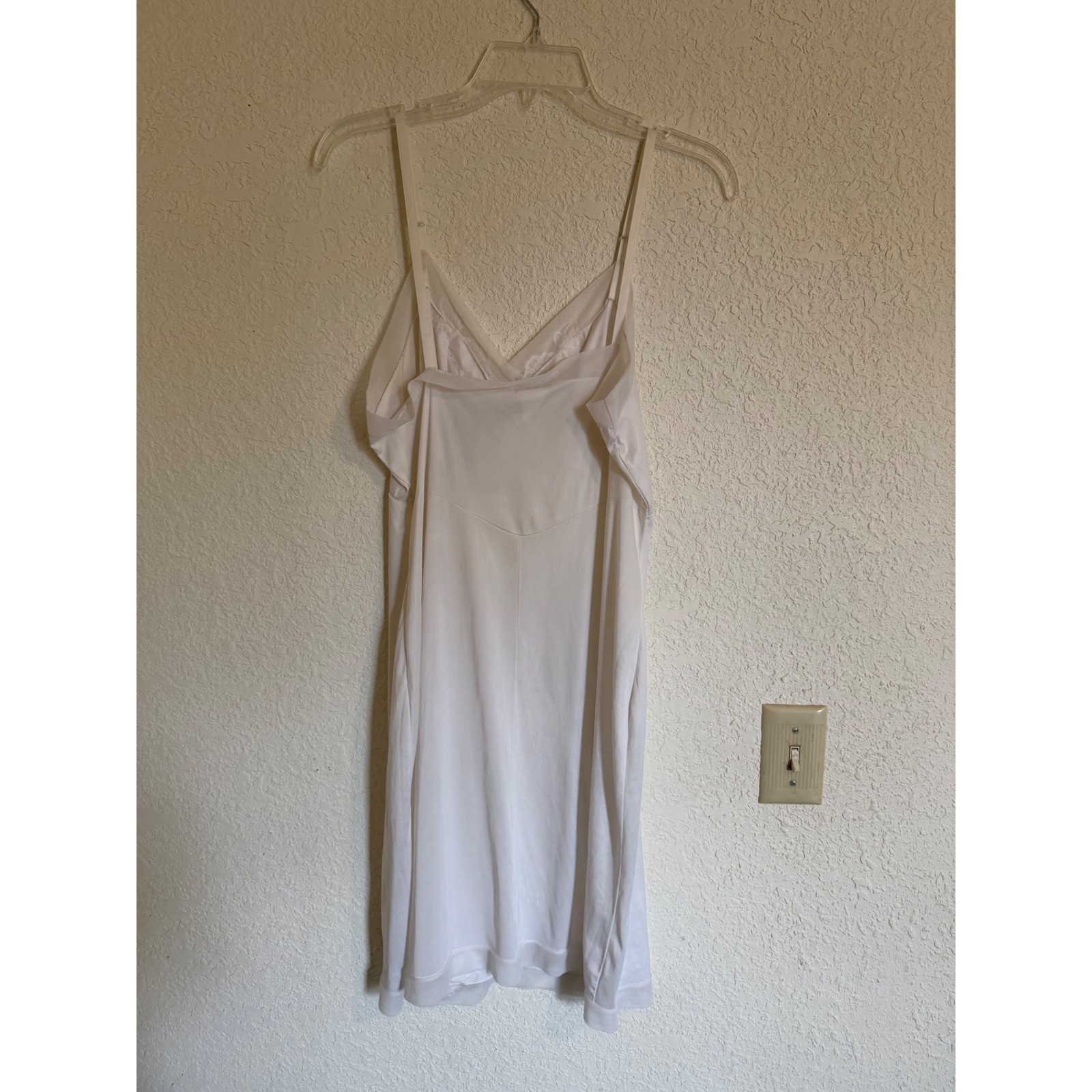 Vintage Carol Brent White Nylon Full Slip Lace Trim Adjustable Straps Size 36/34
