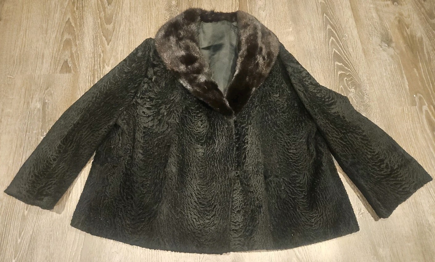 Vintage Persian Lamb Fur Coat w/ Mink Collar – Union Made – 1950s–60s