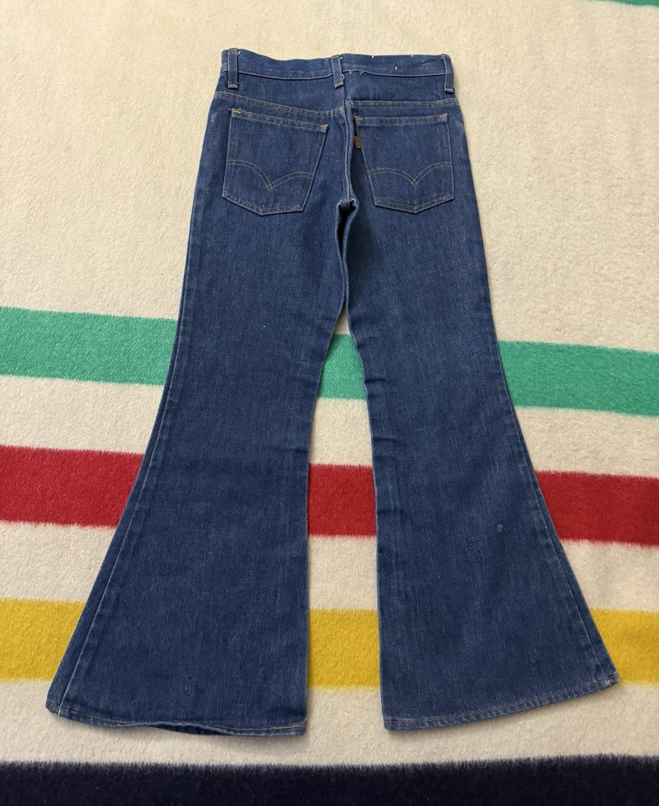 Vintage 70s Levi’s 684 – 0917 Bell Bottom Flare Dark Wash Jeans 26/27×27” Hippie