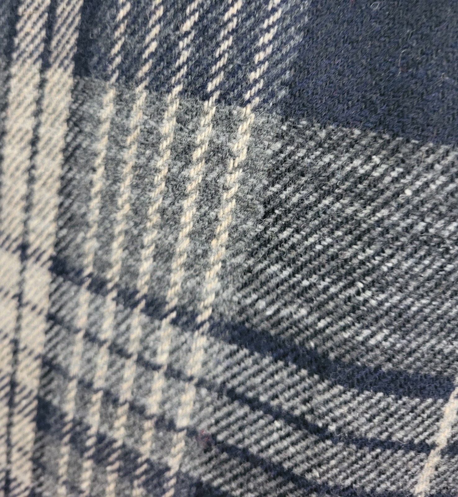 Vintage Savannah Navy/Lt Grey/Dark Grey Plaid Wool Blend Pencil Skirt Size 8