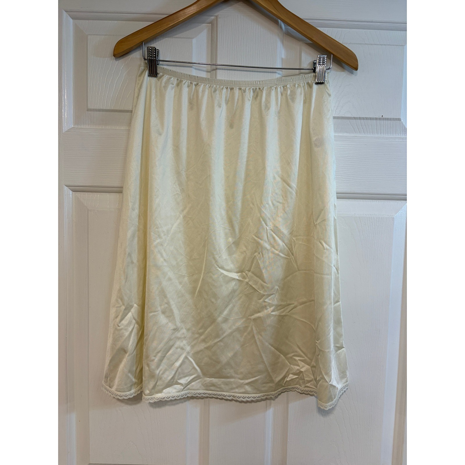 Vanity Fair Vintage 90s Ivory Nylon Half Slip Lace Trim Cream Off White Large