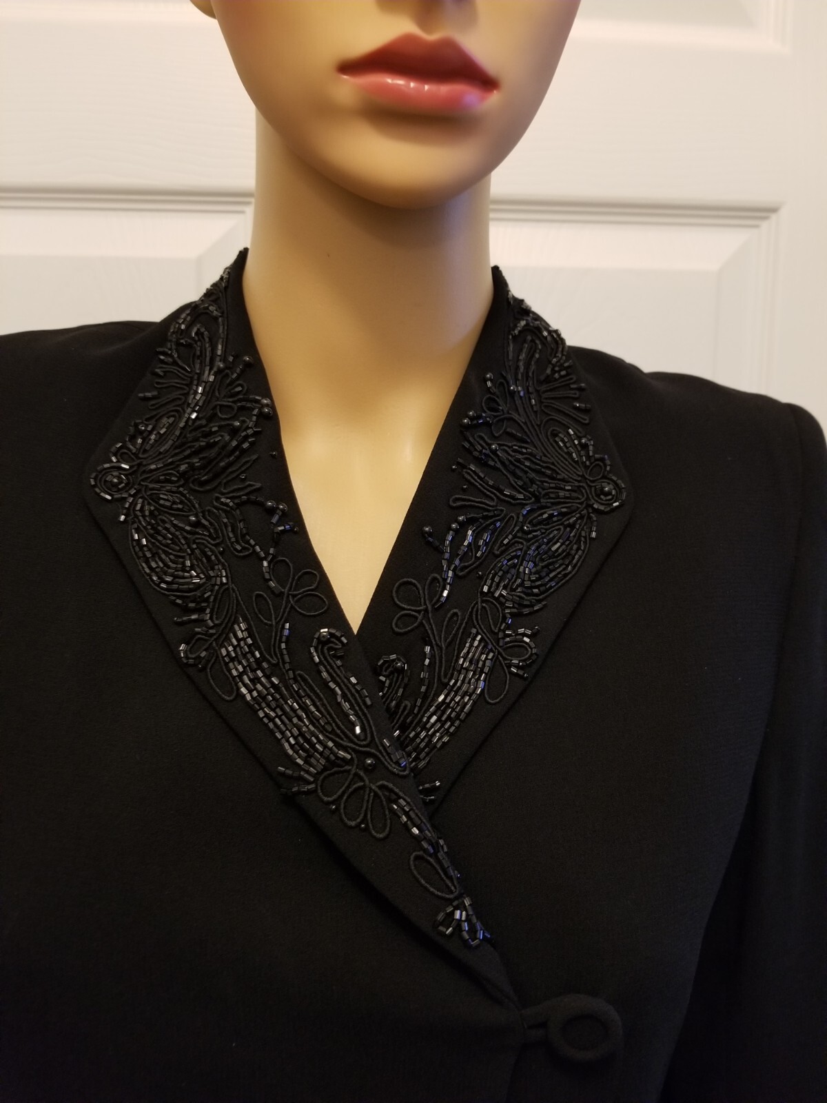 Vintage 1980s Anne Klein II Black Crepe Beaded Jacket & Skirt Suit – W Size 6/8