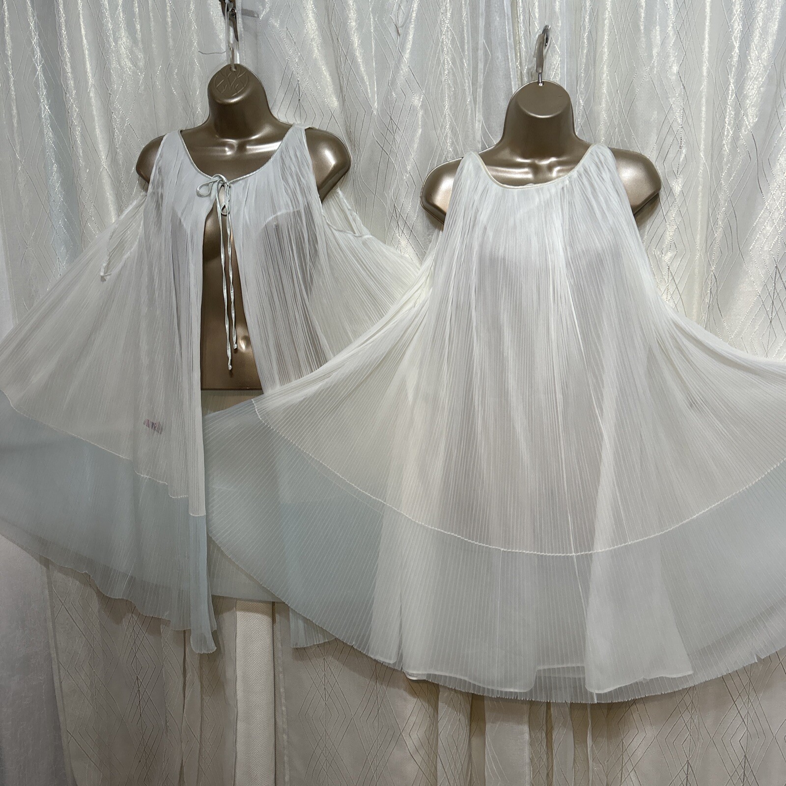 VTG M L Peignoir TWIRLY Nightgown Babydoll Chiffon Pleated Bridal Mint white