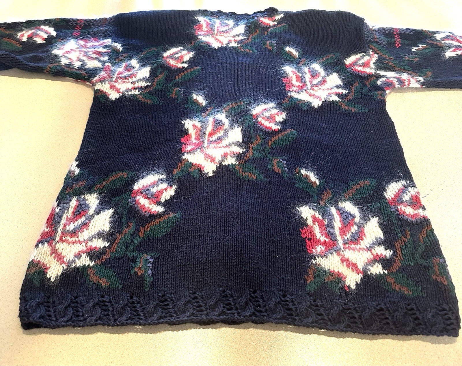 Vintage 80s Hand Knitted MOHAIR DESIGNER V-Neck Floral Sweater