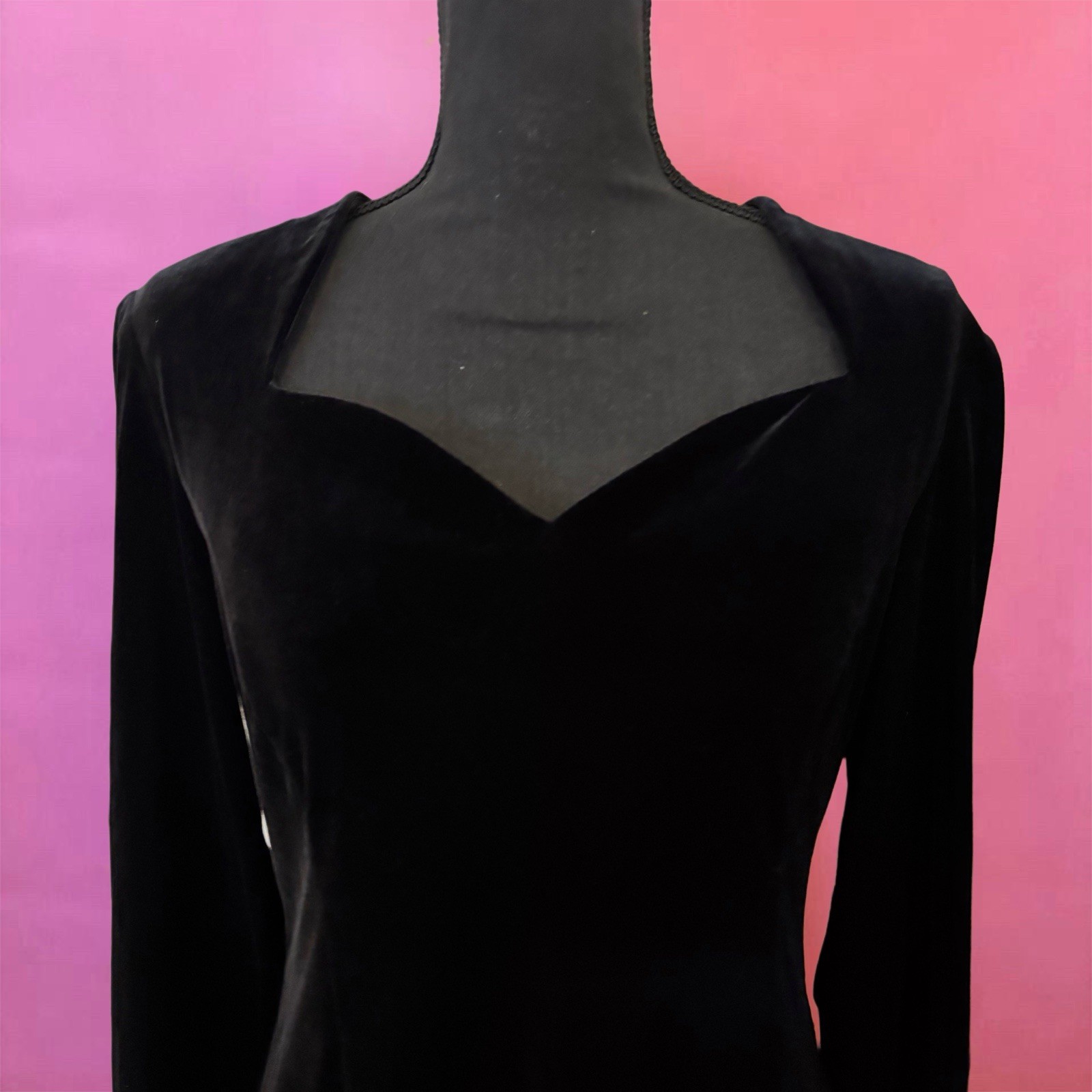 Vintage 80s Jessica Howard Goth Black Velvet Dress Sweetheart Neckline 12P
