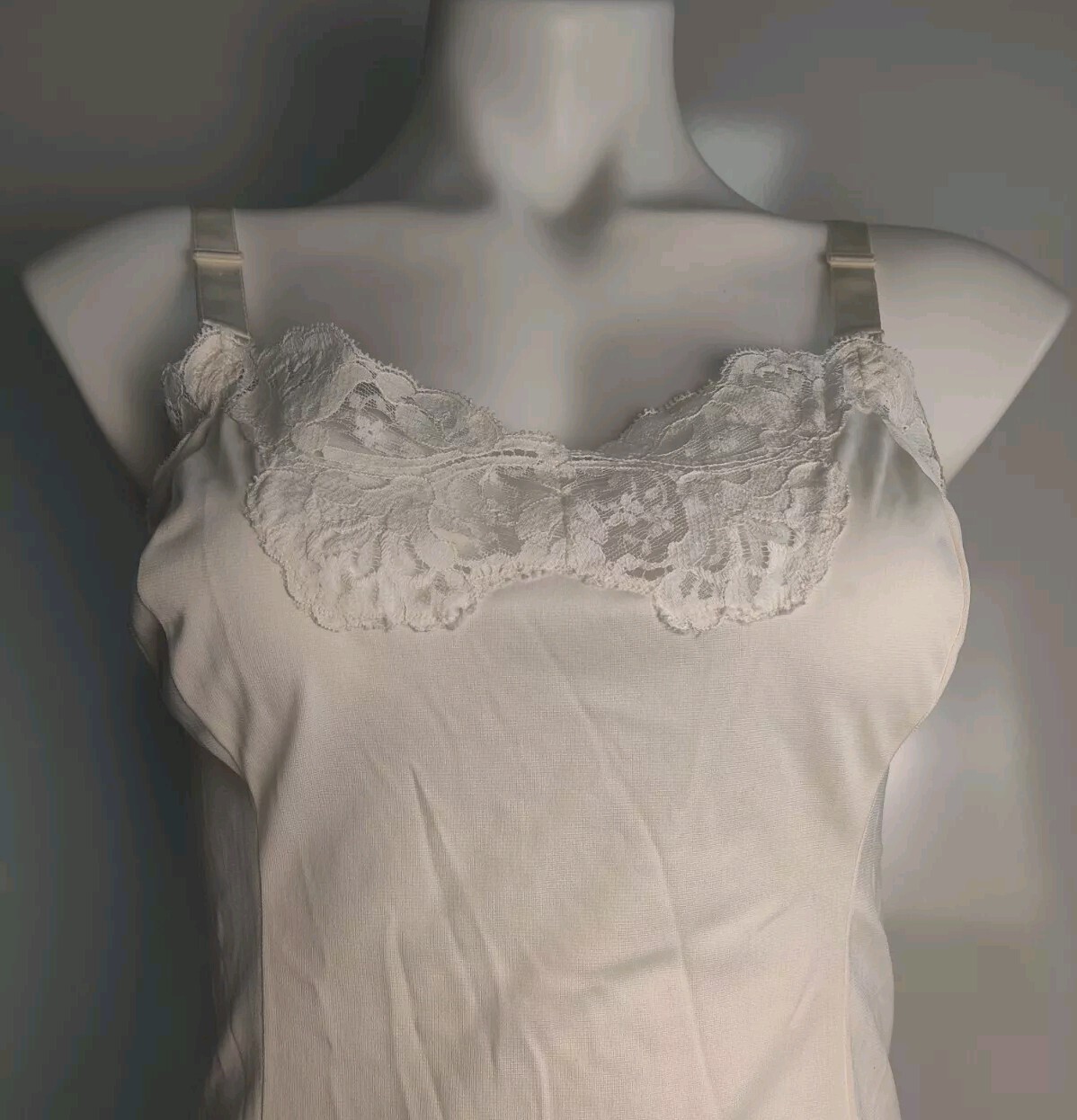 Vintage Wonder Maid Cream ILGWU Size 34 Camisole Non Cling 100% Antron Nylon USA