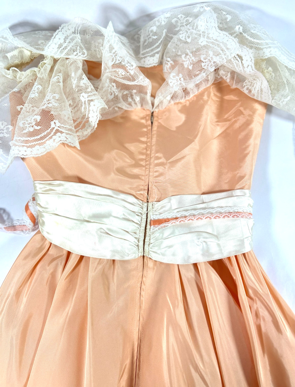 Glenrob Vintage 1980s Girls Prom Dress Peach Size 3-4 w/Lace & Rose X Small