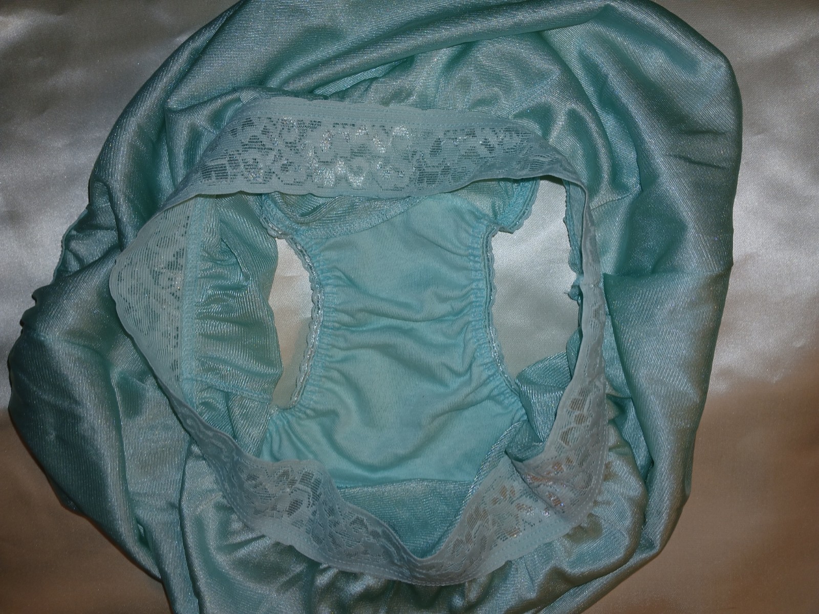 Vintage Hanes Blue Satin Nylon Silky Floral Lace Hi-Cut Brief Panties M 8 EUC
