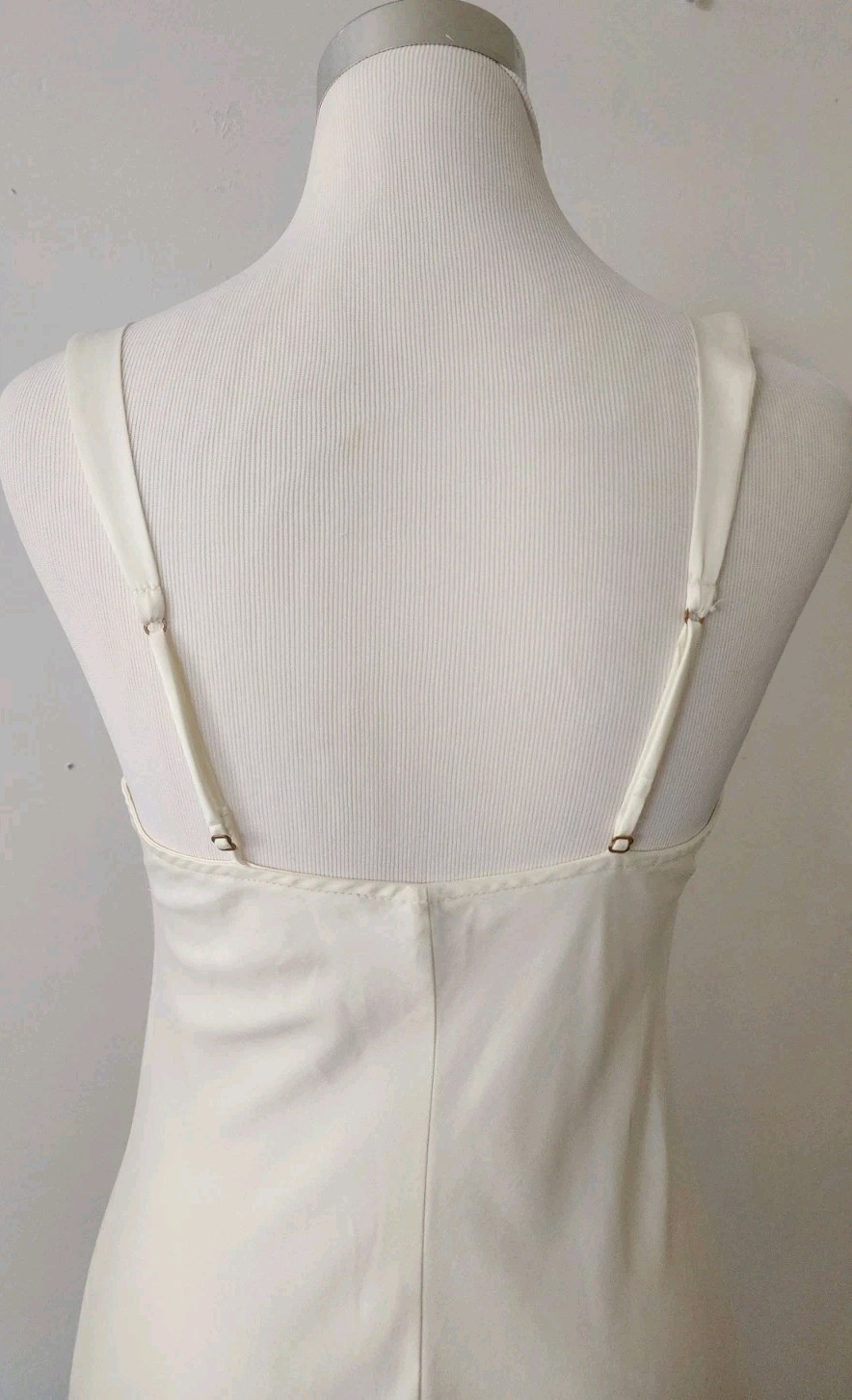 Vtg CRUZ Natori Sz M Long Peniore Nightgown Embroidery Ivory