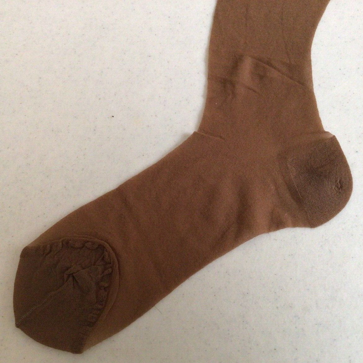 1 Pair Hanes Cantrece Heel Toe Nylon Stockings Pantyhose 9 1/2-10 1/2 Short