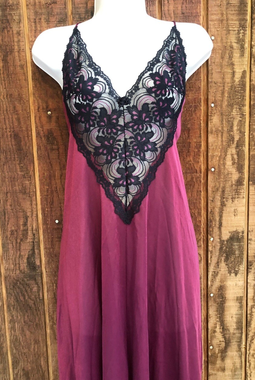 Vtg 70 Adonna Long Sweeping Nightgown L Tall Burgundy Red Black Lace Romantic T8
