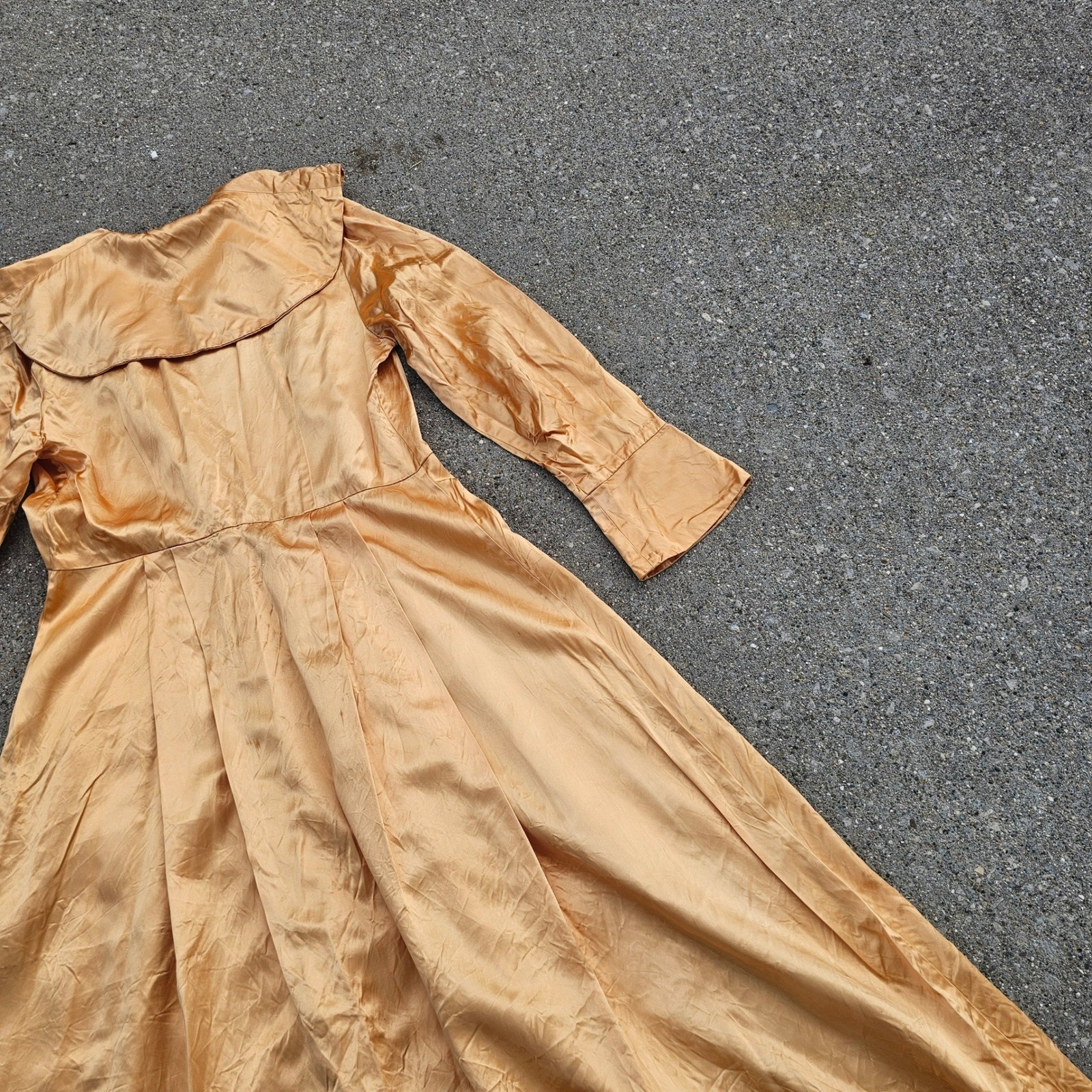 Vintage 40s Satin Gold Apricot Jacket Collar Double Breasted Coat Dressing Gown