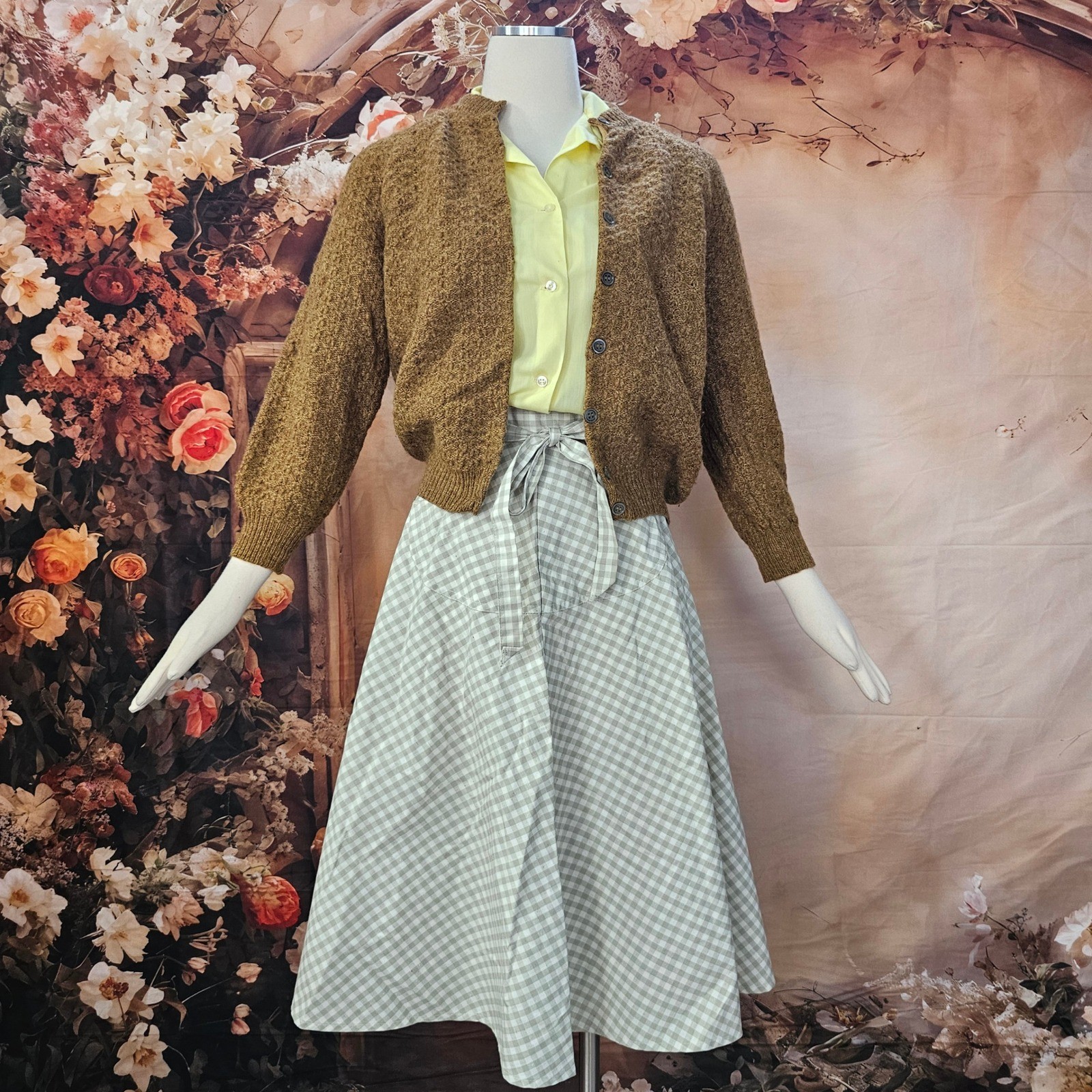 Vintage 1960’s Cardigan Sweater Bronze Brown Textured Knit Earth Tone Buttons