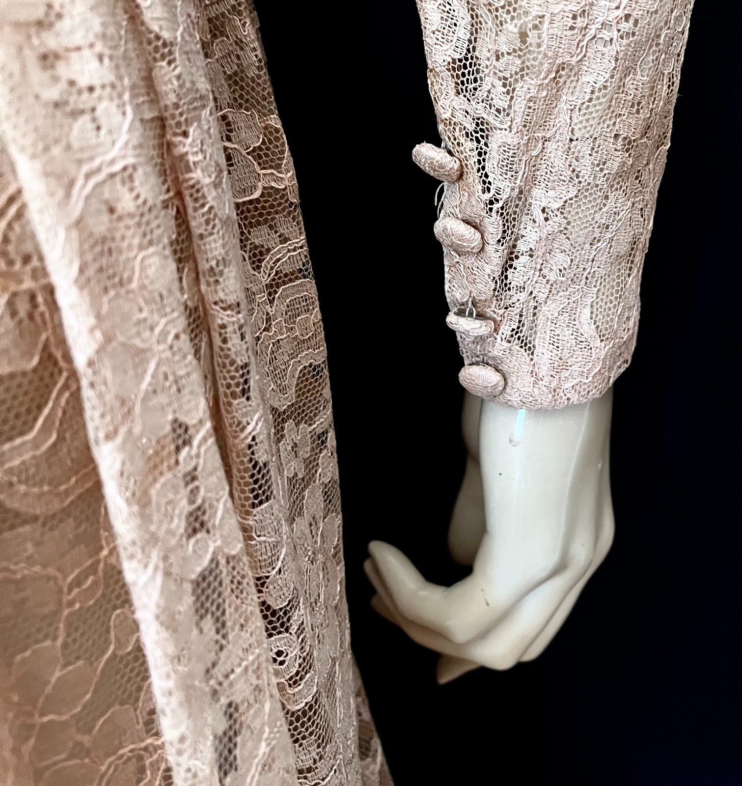 Lovely Lace 1950s Occasion Dress, Long Sleeves, Apricot, Bridal, Small, VLV