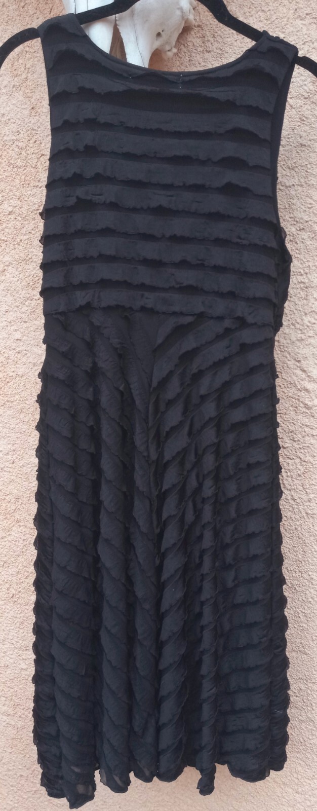 Vintage Santa Fe Designer Bucko Black Silk Ruffle Stretch M Dress