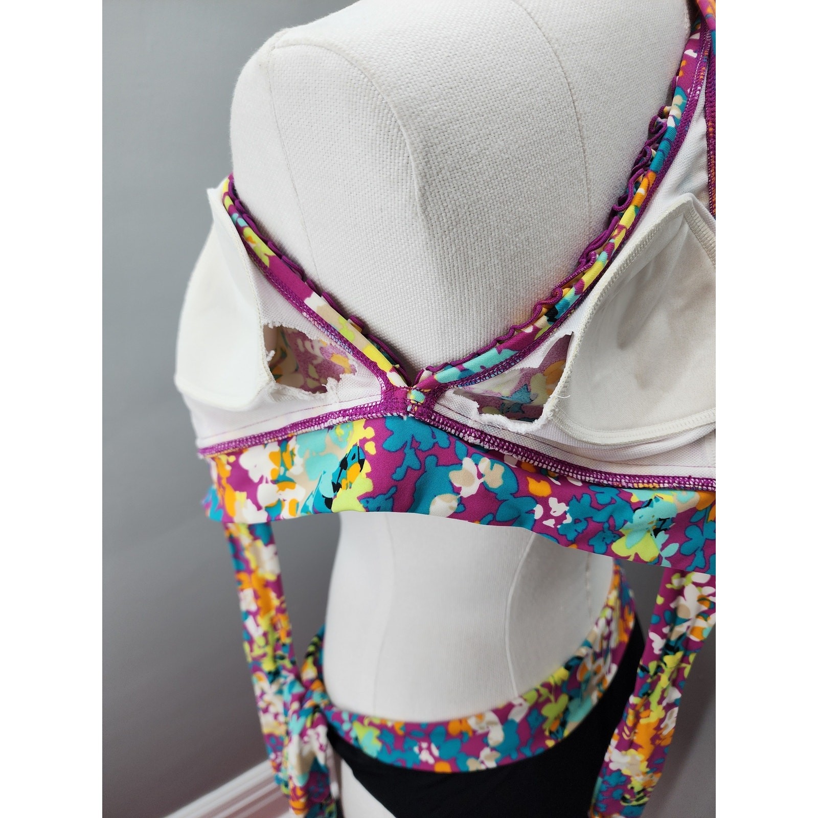 Y2K Vintage a.n.a. Floral Bikini, Bright Halter Swim Set – M 12