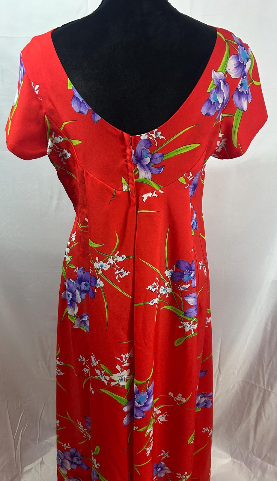 Vtg Fashion by Loke Red with Purple Flower Design Princess Style Cut Dress M-L