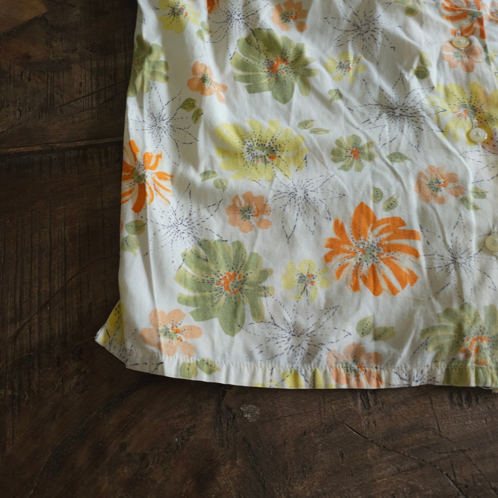 Truly Regal Vintage 50 60s Floral Sleeveless Button Down Blouse Orange Green Mod