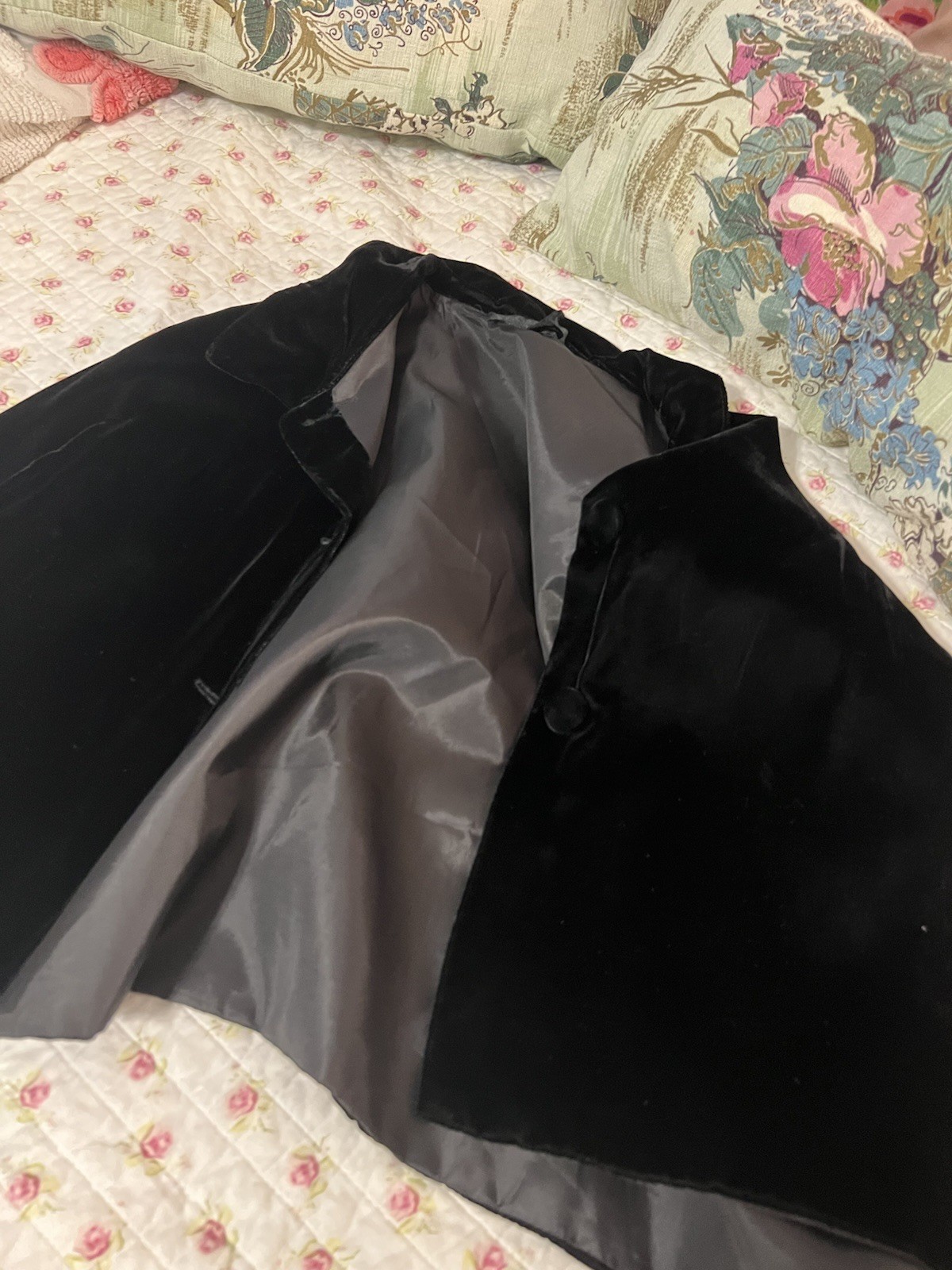 Vintage Black Silk Velvet Opera Cape Goth Witchey