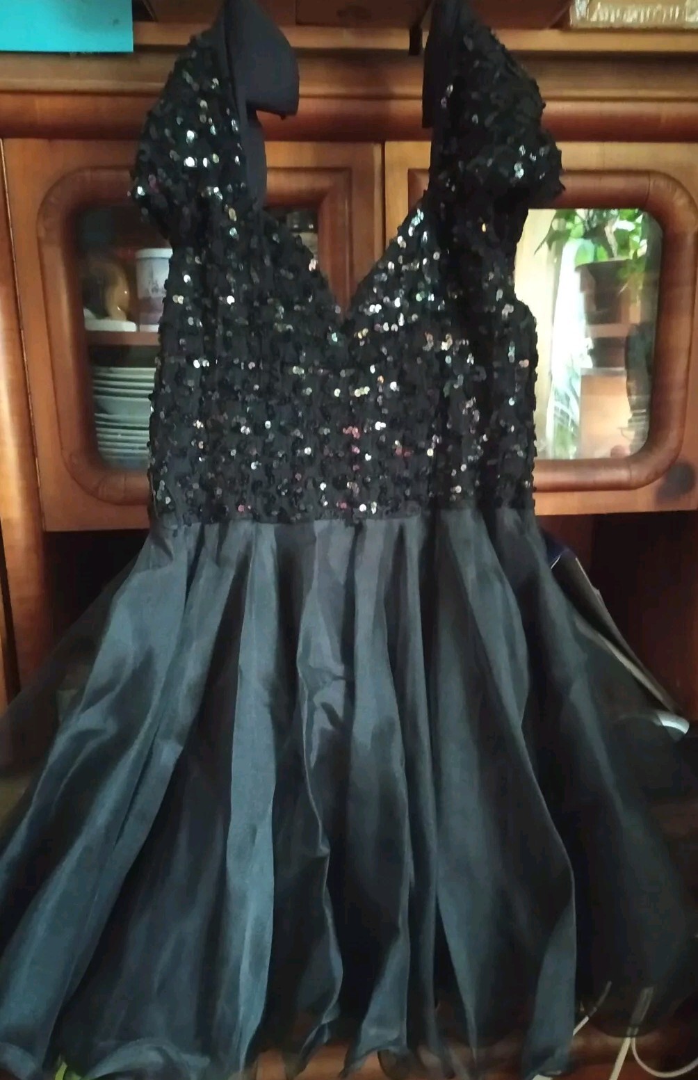 Petticoat dress, Vaviana, New York, size 42-M, black/paquettes, knee length, 360 degrees