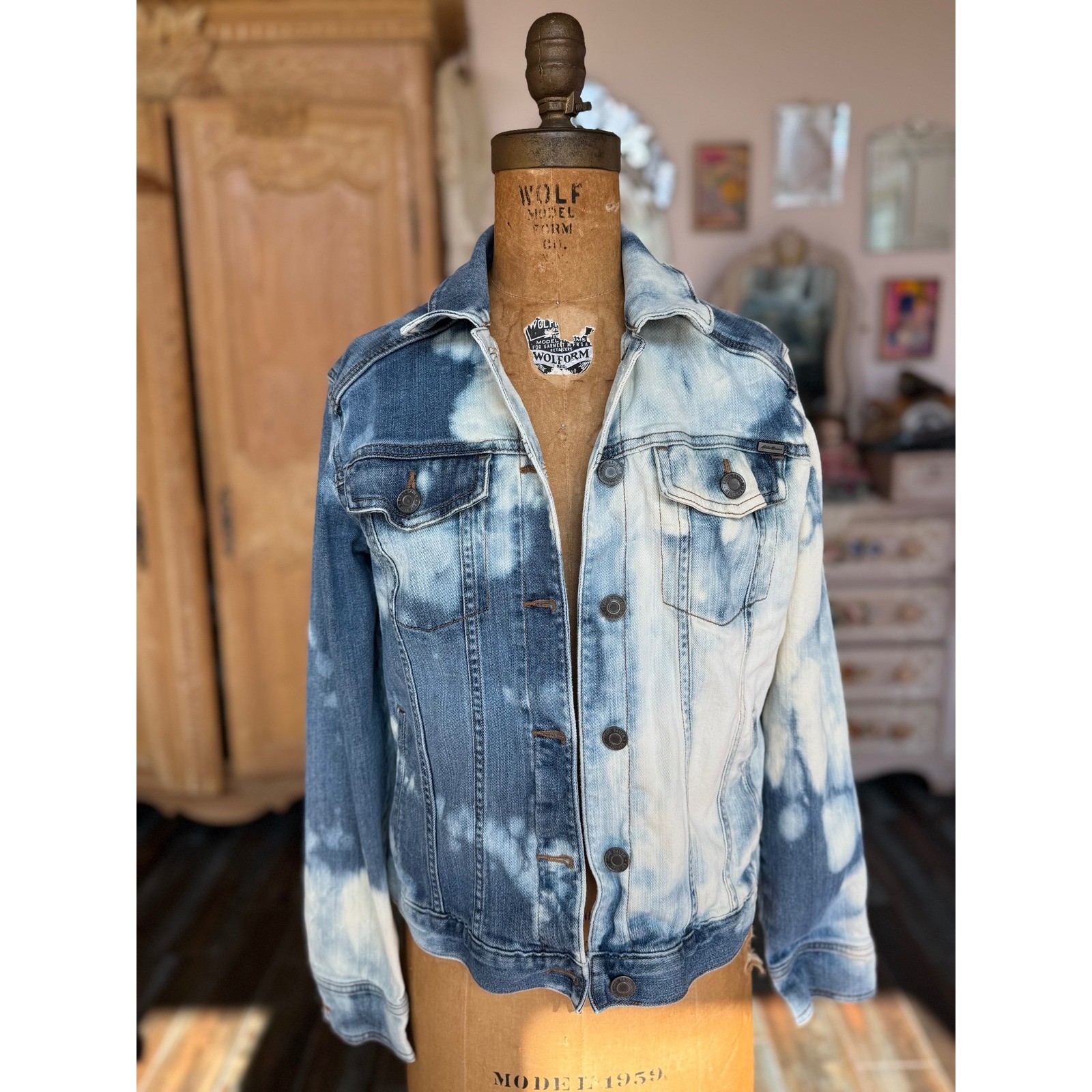Upcycled Eddie Bauer Denim Jacket Delft Blue Patch Medium Boho