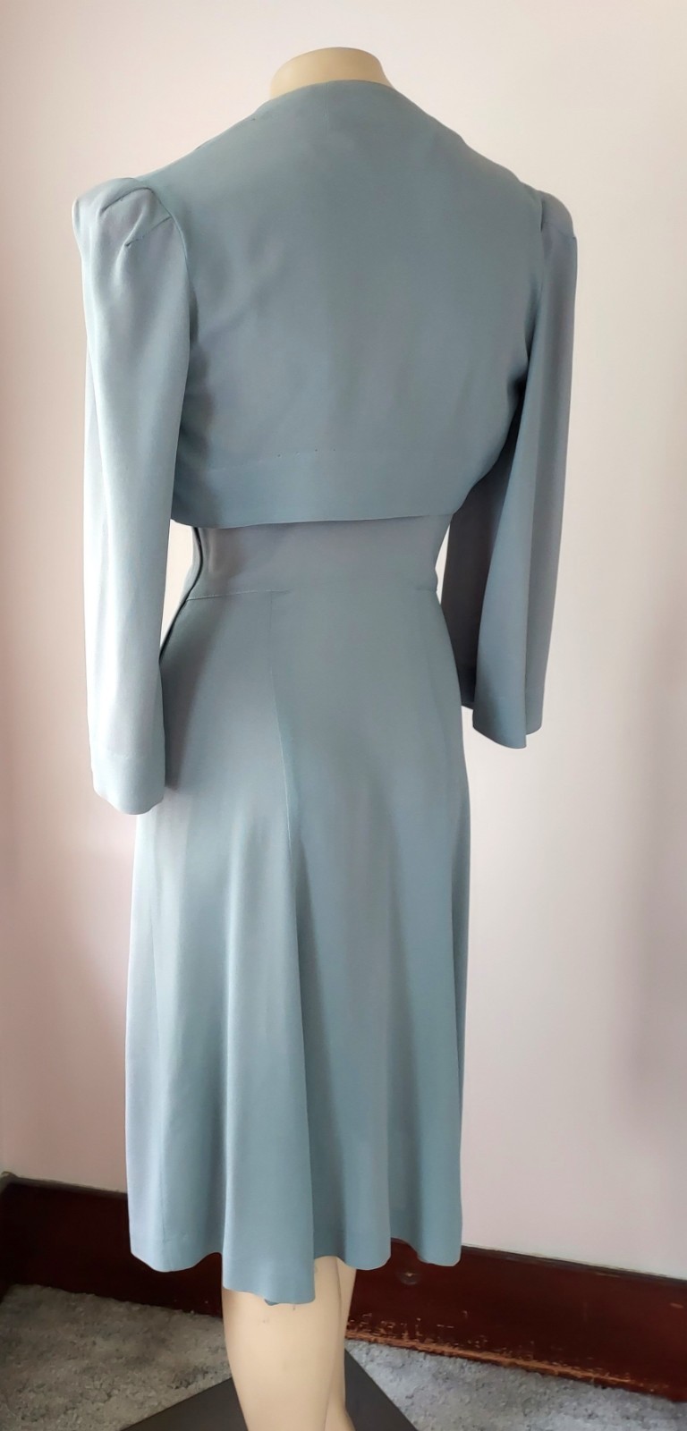 VTG Early 40s Classic True Vintage Dove Gray 2 pc Rayon Dress and Bolero Set. Sm
