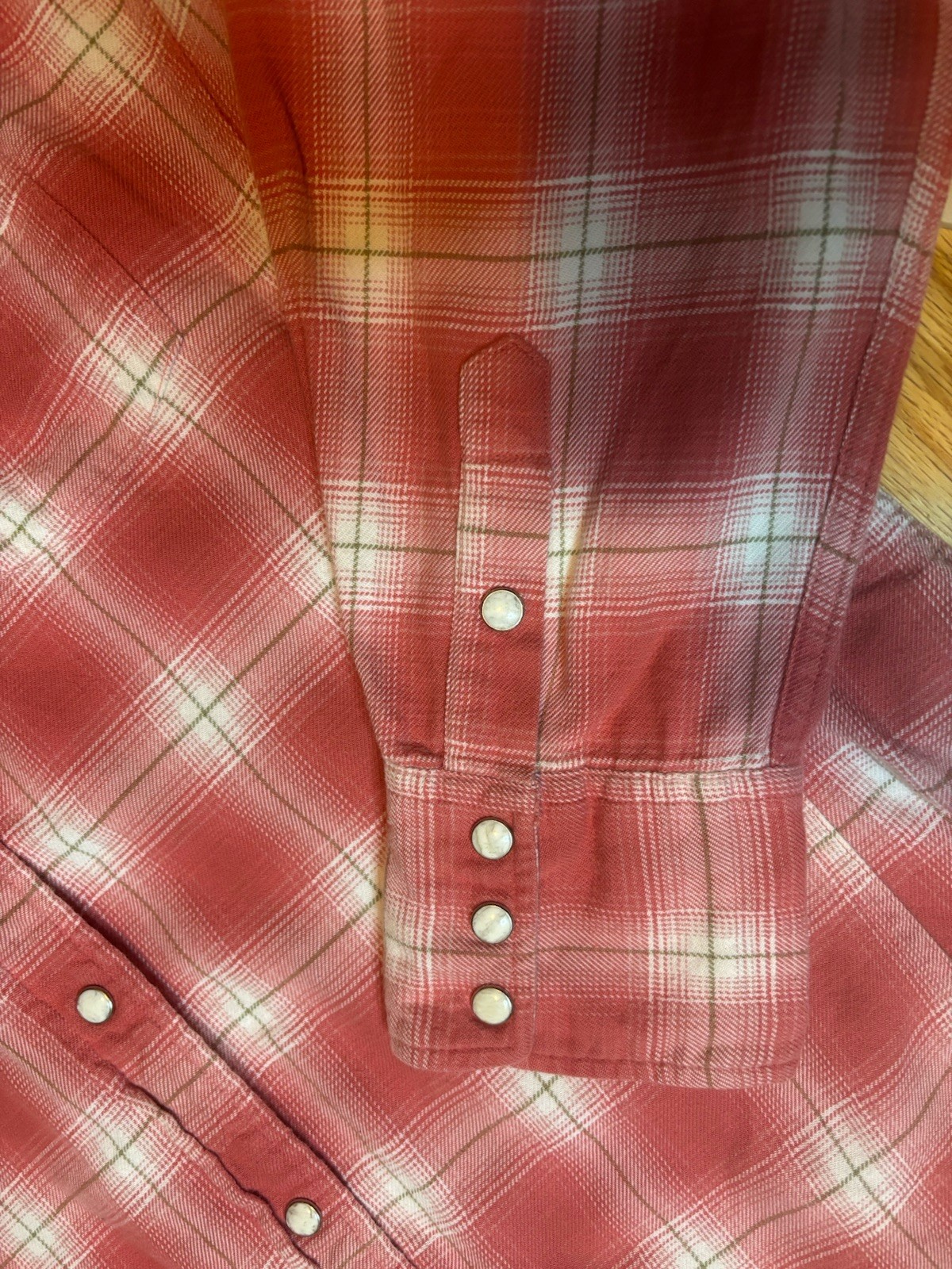 VTG 2008 Carhart Women’s L Cotton Flannel Pink Plaid Western Pearl Snap Shirt L