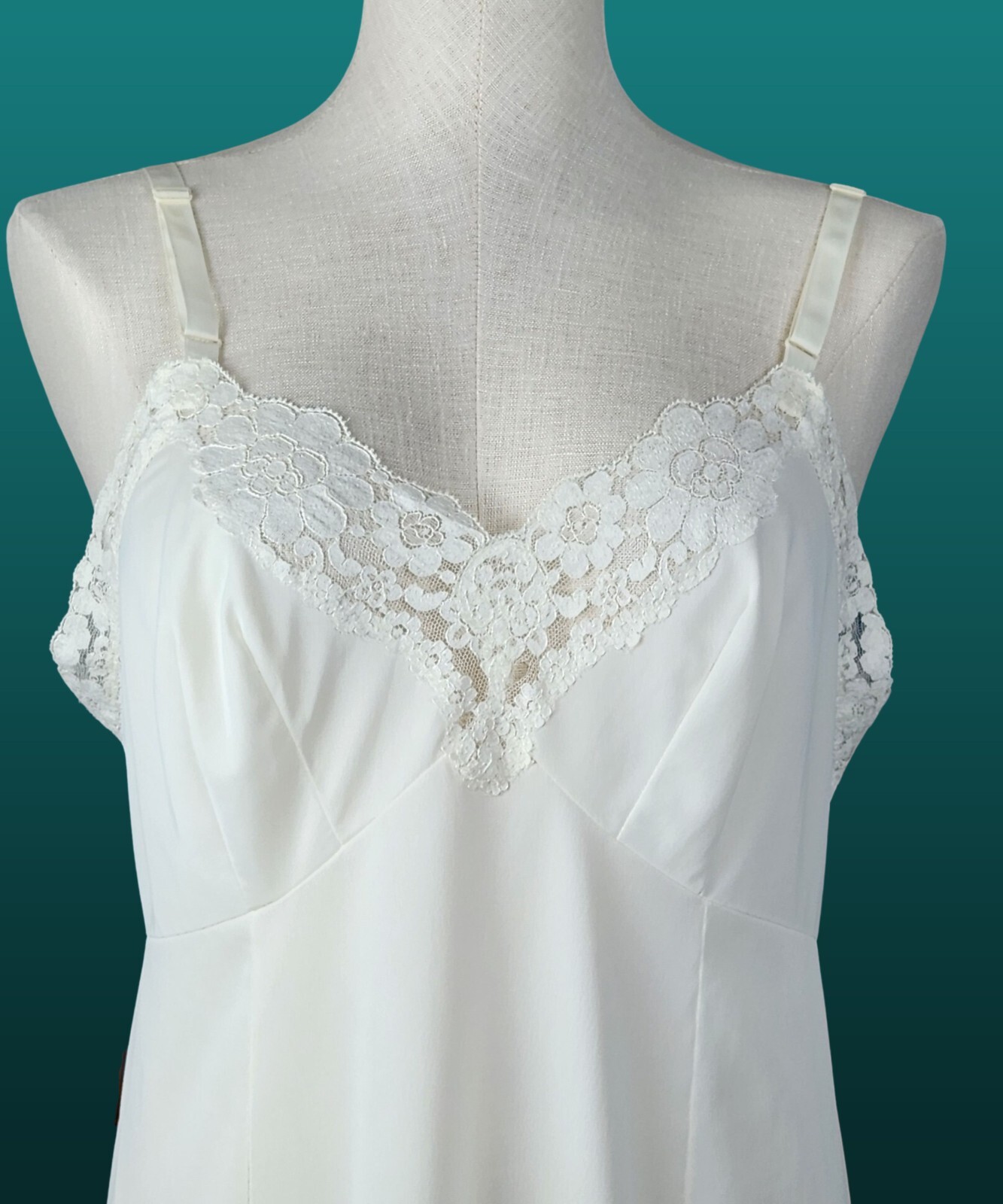 Vintage Lacy Antron III Full Slip Dress 16.5 Pinup Style USA Romantic Boho