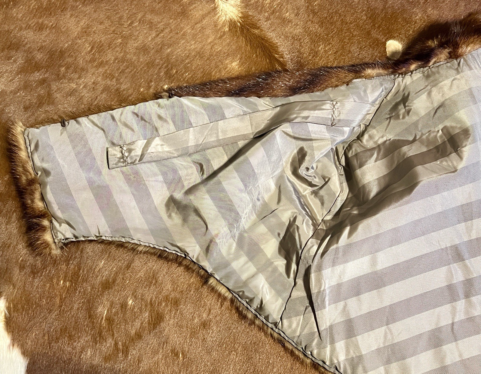 Vintage Chocolate Mink Stole with Pockets, Size XS/S