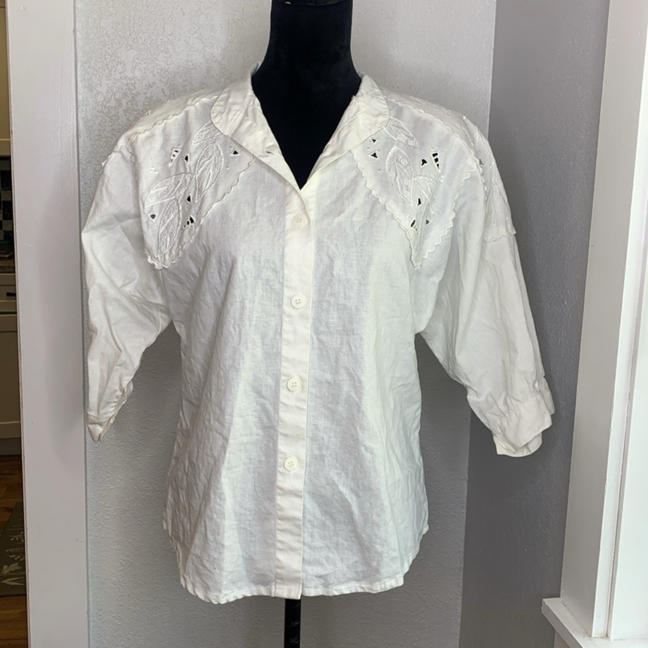 Vintage cottagecore 80s Jebb Levy white eyelet blouse size 10 linen cotton blend