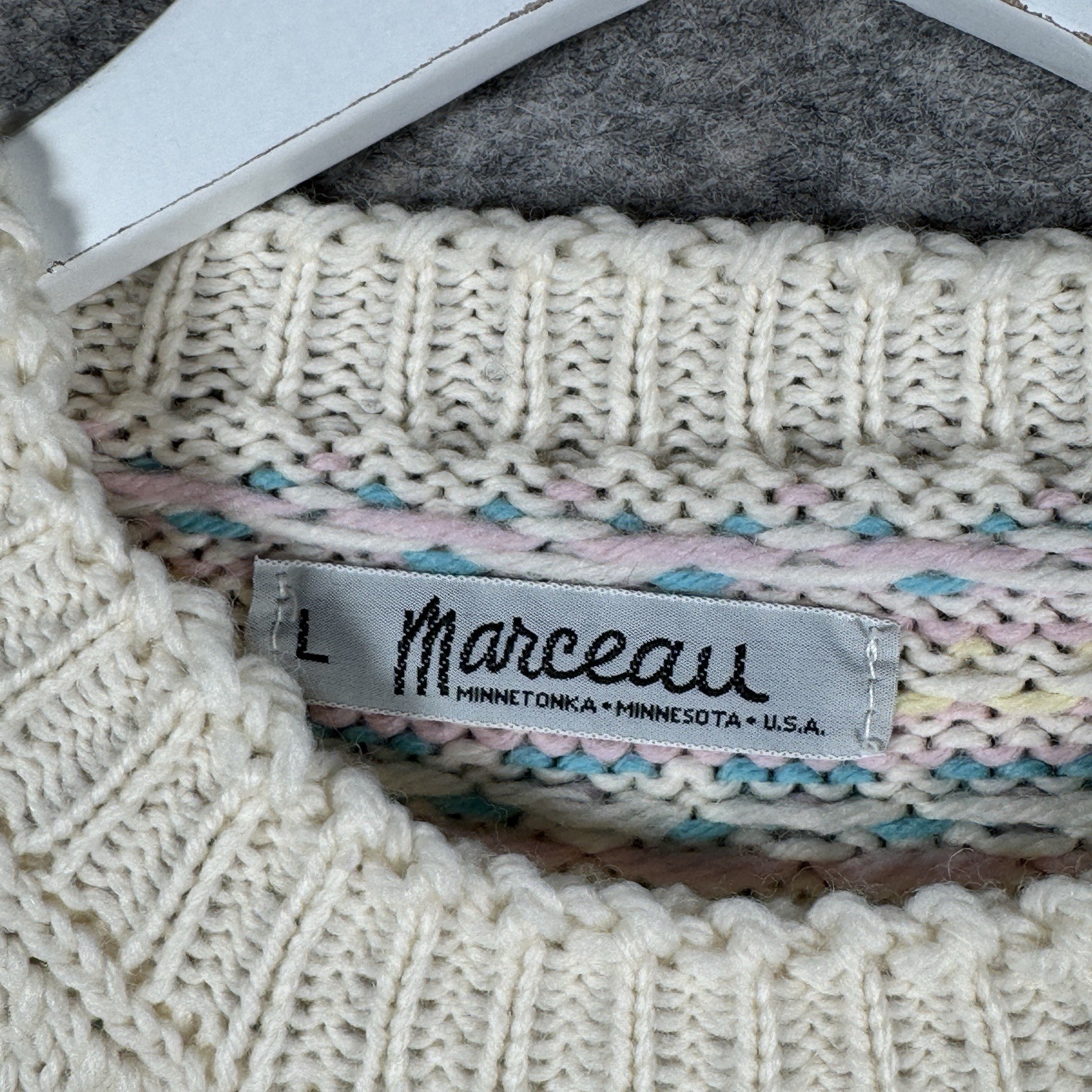 Womens Marceau White Blue Pink Holiday Theme Hand Knit Wool Sweater Size L 17×24