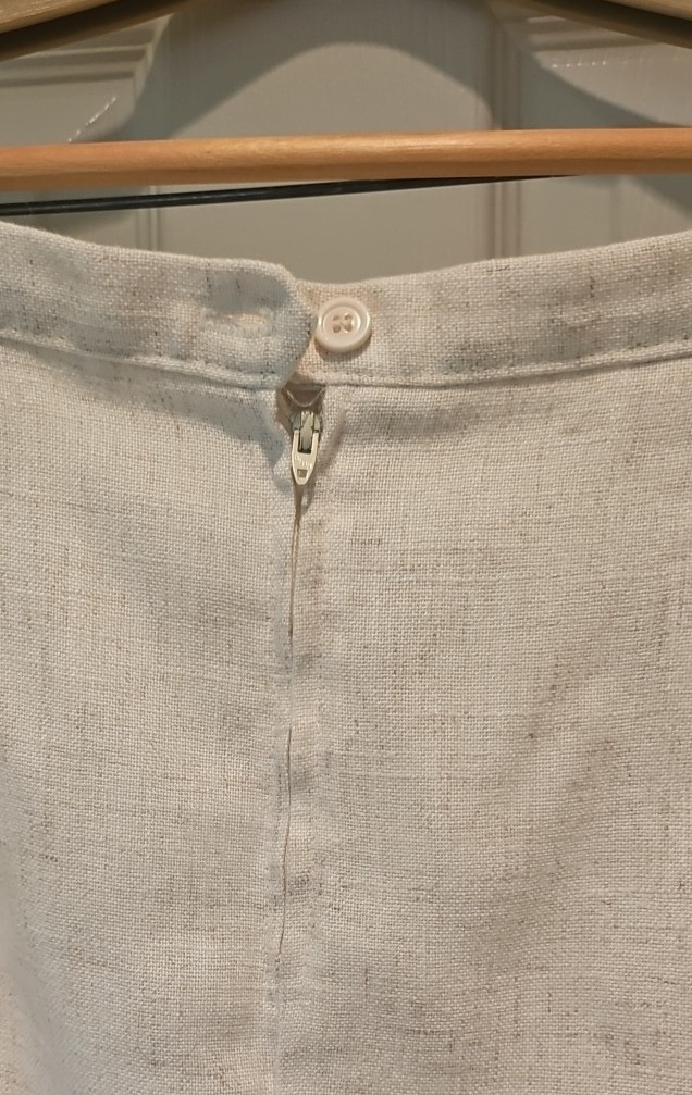 Vintage Skirt Sears Below Knee Pleated Union USA Made No Size Pockets! Read