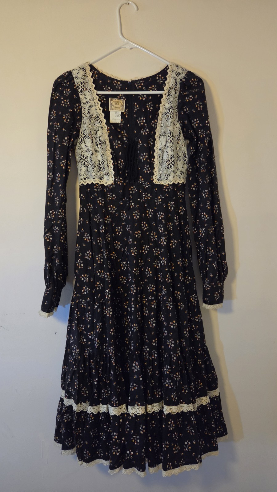 Gunne Sax by Jessica Black Floral Fit & Flare Ivory Lace Long Sleeve Dress Sz 9
