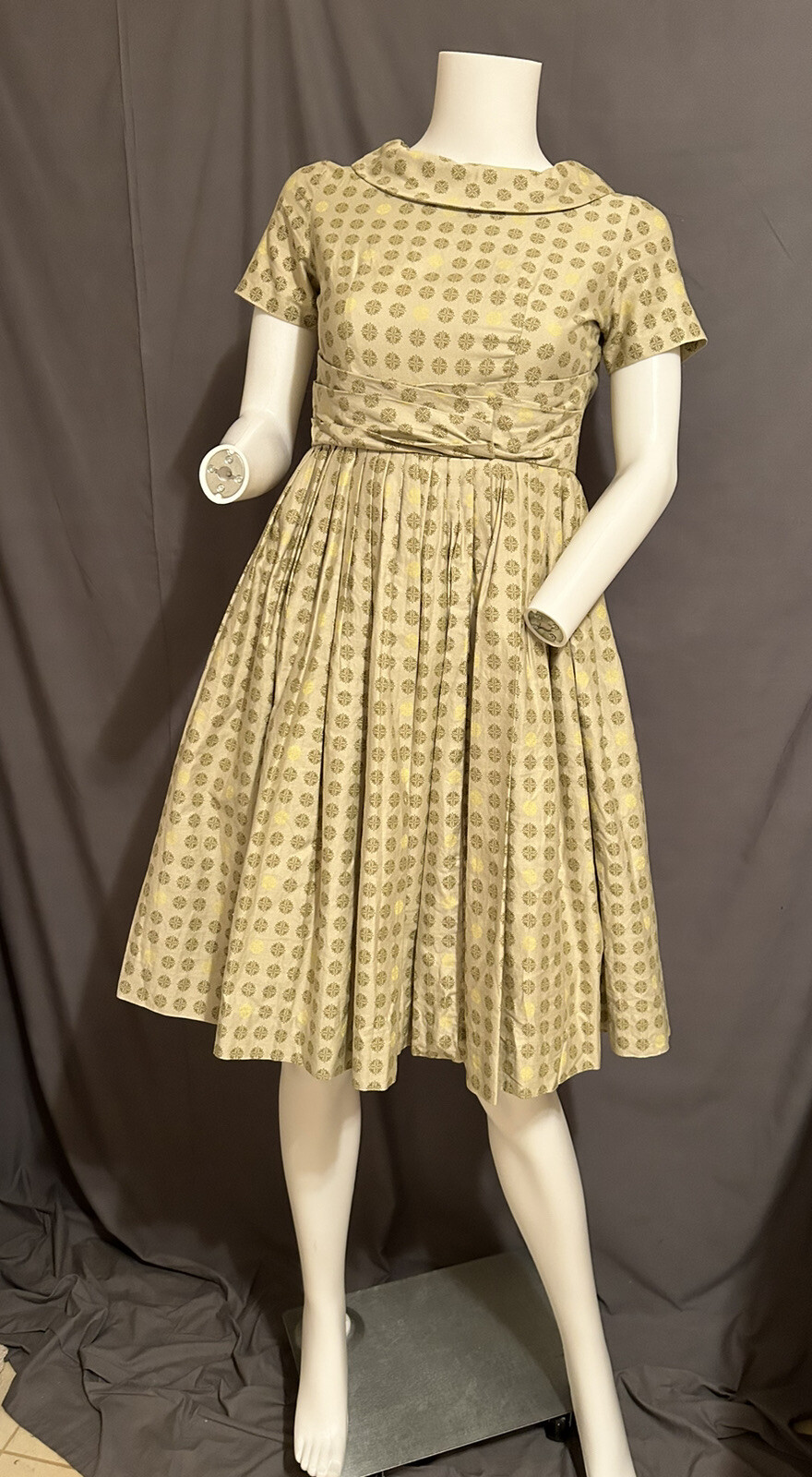 Vtg. 60s Tommy Carol Dress Sz.8 100% Cotton Fit & Flare Metal Zip 30-24-38