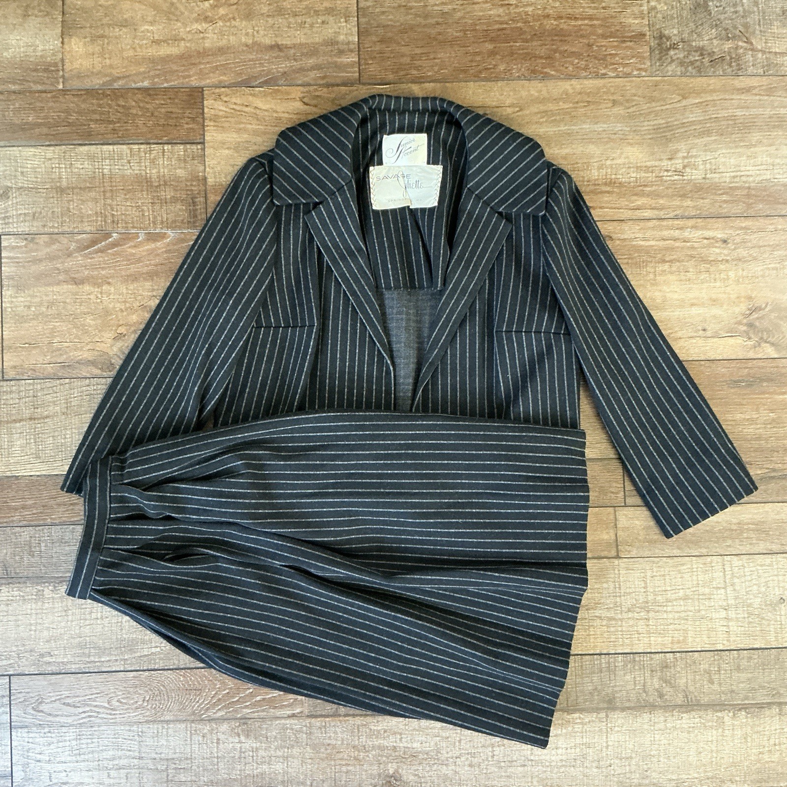 50s VINTAGE Savage Juliette Pinstripe Skirt Suit Set Jacket & Skirt Size XS #401