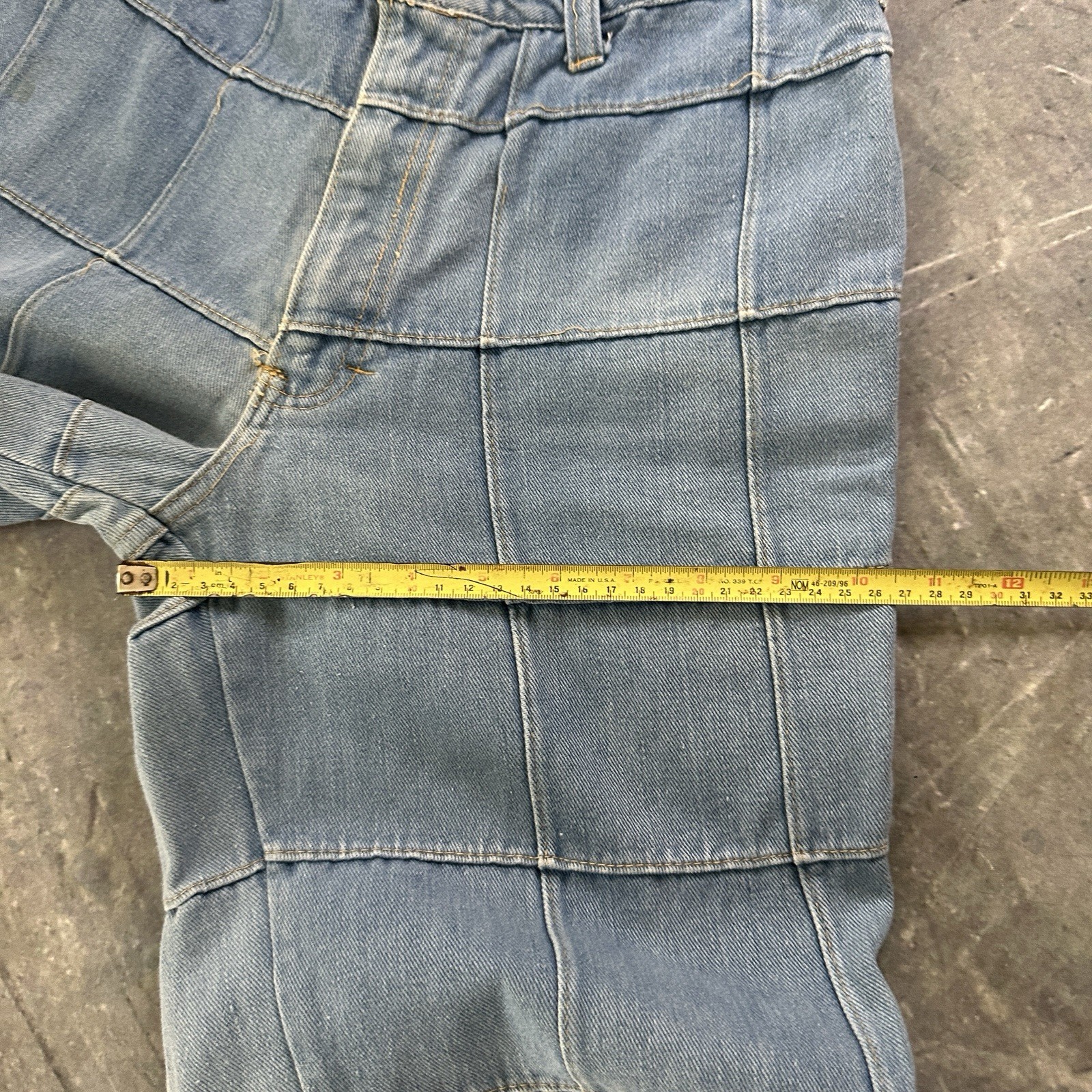 Vintage ’70s Brittania Patchwork Light Wash Bellbottom Boho Flare Jeans 33 Waist