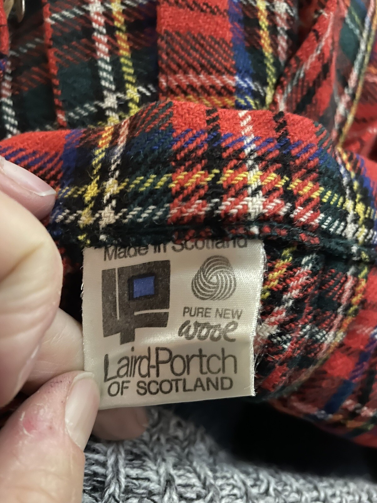 VTG Laird-Portch Skirt 24-26 in Waist Scotland Red Plaid Wool Kilt Pleated Wrap