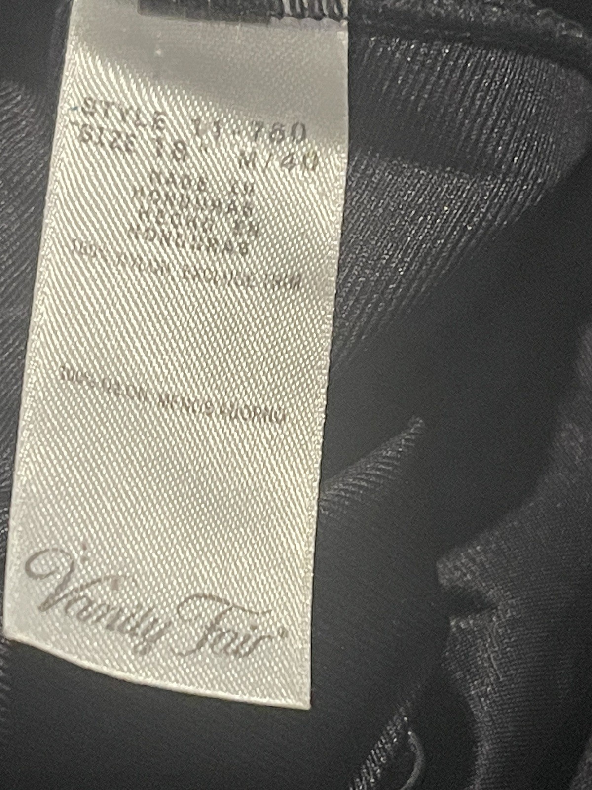Vanity Fair Sz 18 Black Half Slip 17 Long Tiny Tear At Waist Seam. Vintage