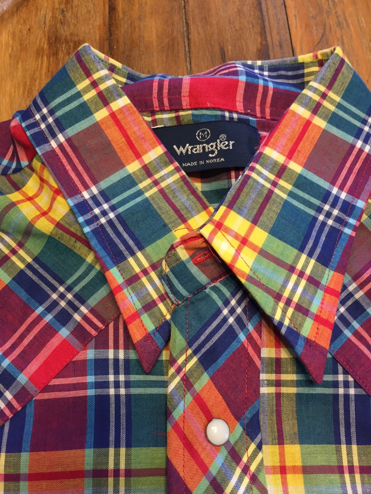 VTG Wrangler WESTERN WEAR Women’s Shirt,Colorful Plaid,Size Medium,Z