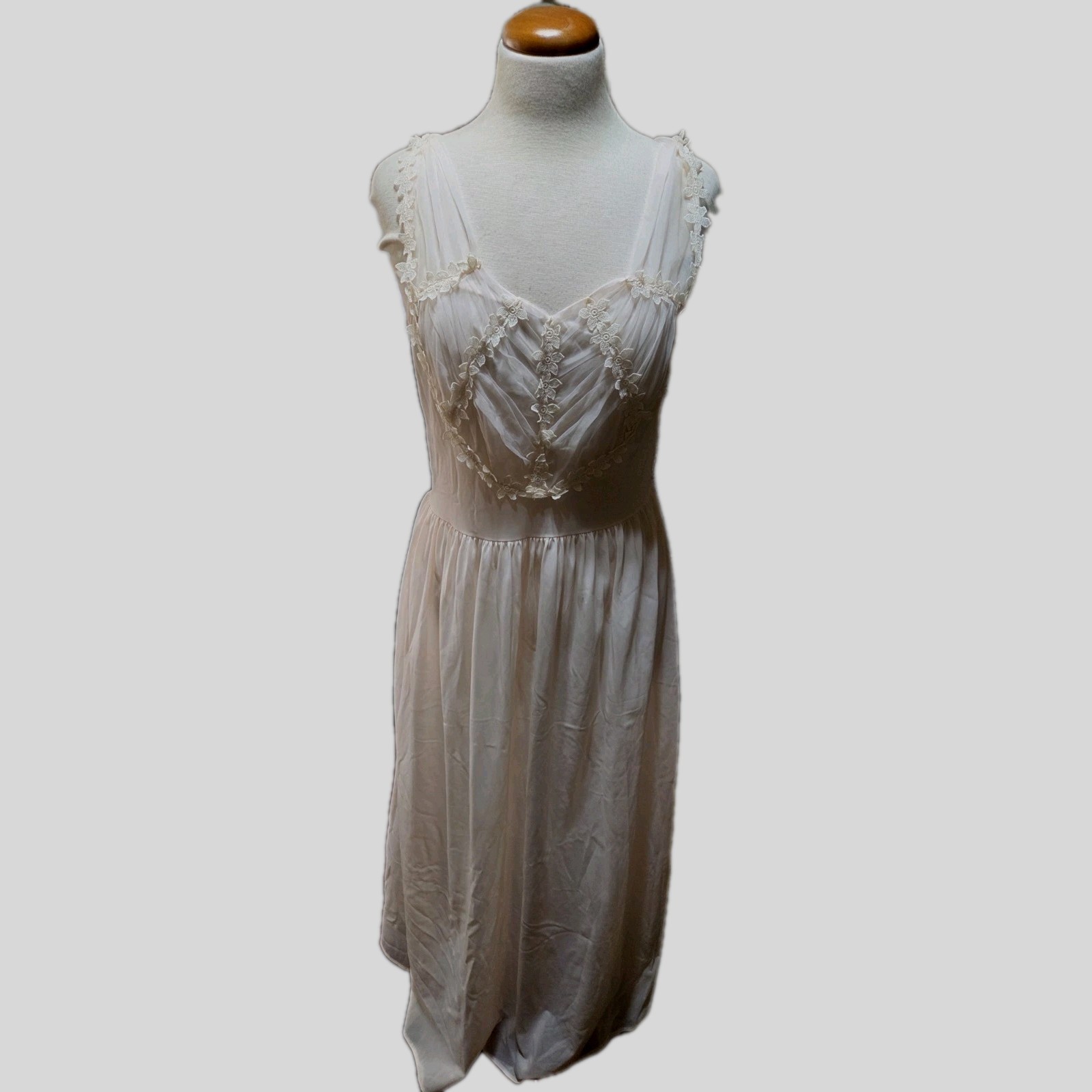 Forty Winks Vtg Sz 38 Nylon USA Long Blush Nightgown Floral Applique