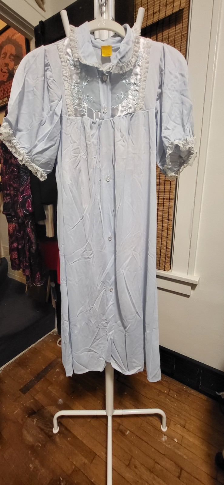 Vintage Unbranded Powder Blue Lace Trim-Satin & Embroidery Button Up Gown Robe M